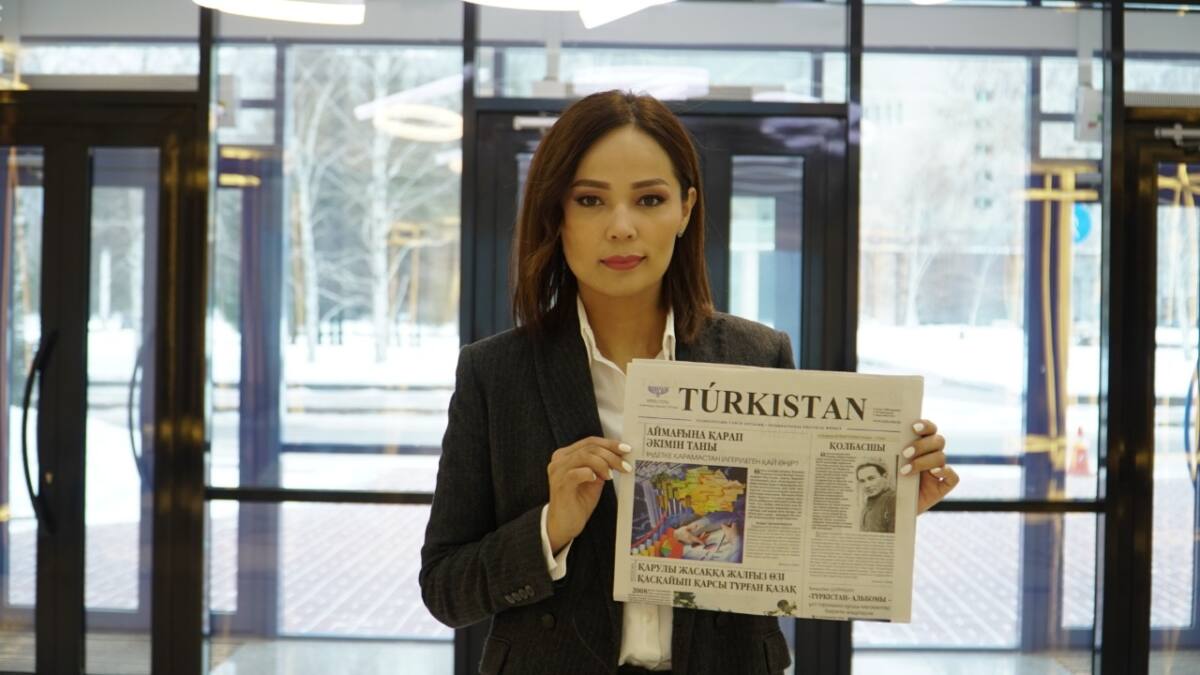 Танымал тележүргізуші Армангүл Тоқтамұрат Túrkistan газетін оқуға кеңес береді (видео)
