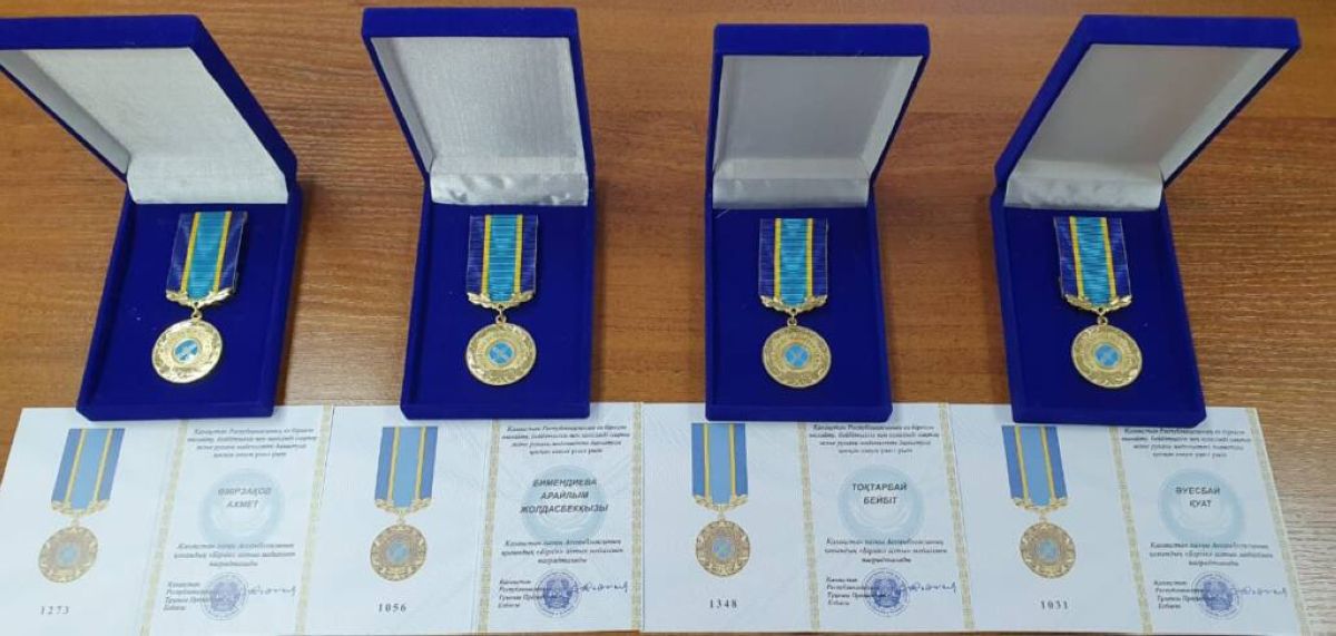 Túrkistan газетінің қызметкерлері «Бірлік» алтын медалімен марапатталды