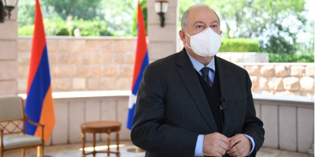 Армения президенті коронавирус жұқтырды
