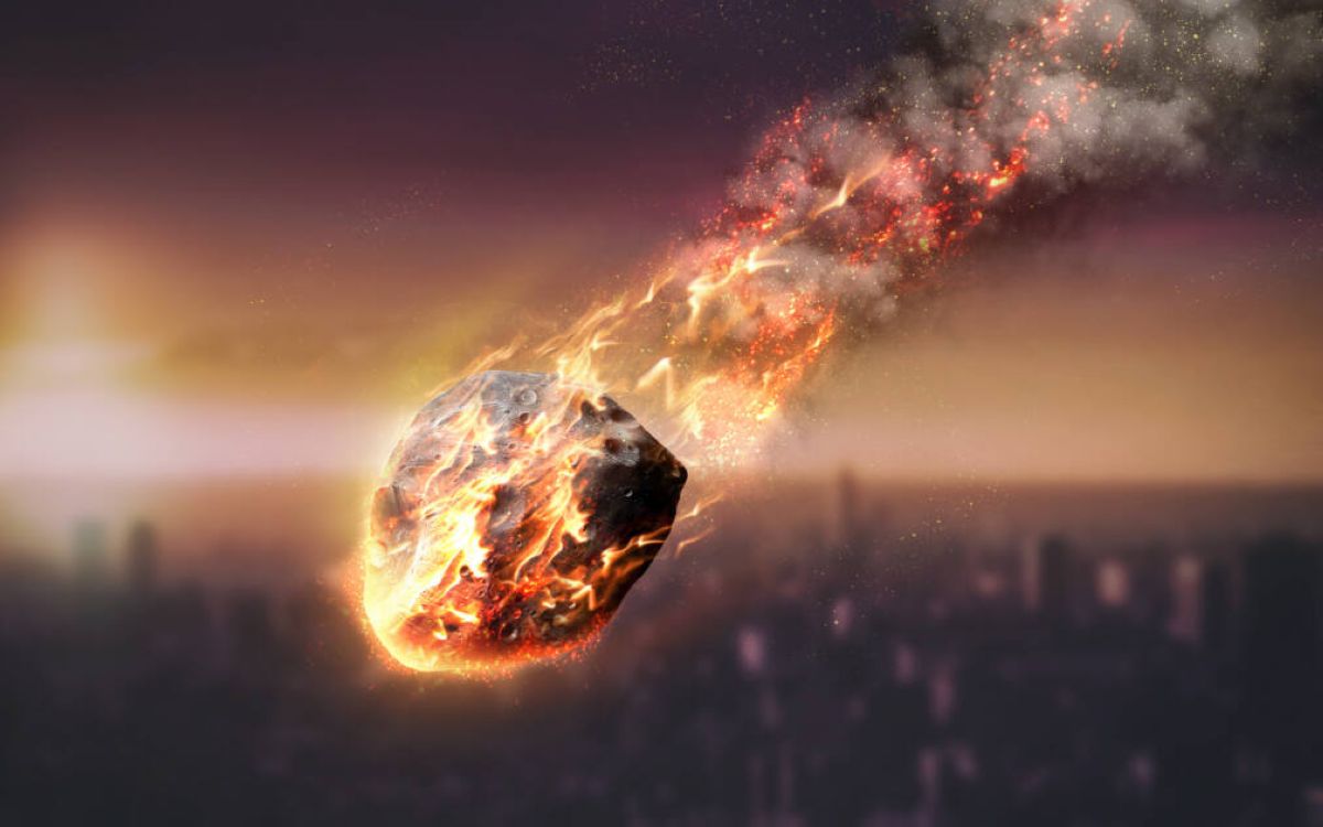 Иркутск аспанында метеорит өртенді (видео)