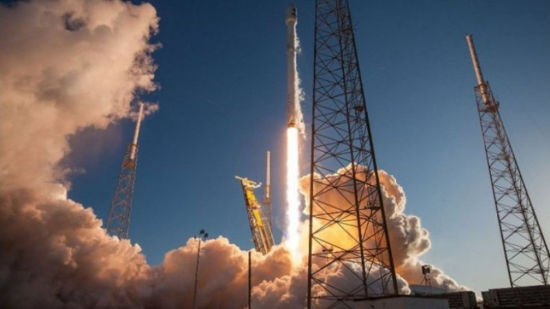 SpaceX орбитаға жіберілген спутниктер саны бойынша рекорд жаңартты