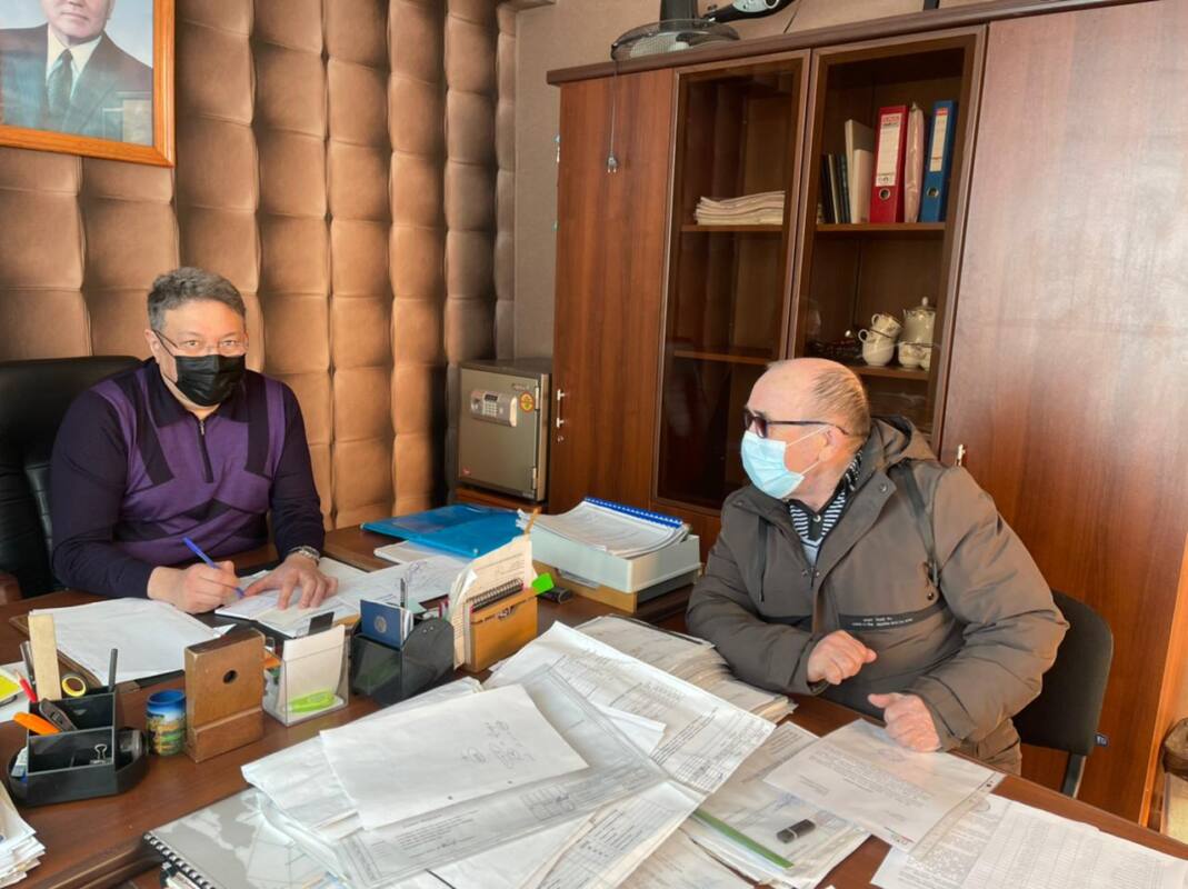 «Nur Otan» депутаты Чернобыль апатын жоюға қатысқан ардагерлерге көмектесті