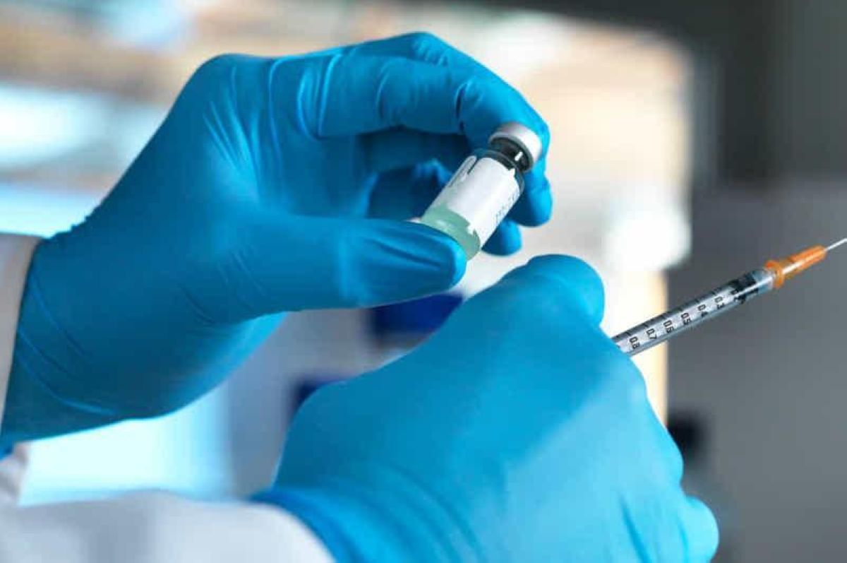 Қазақстандықтарға салынып жатқан вакциналар мутацияланған вирусқа төтеп бере ала ма – маман жауабы