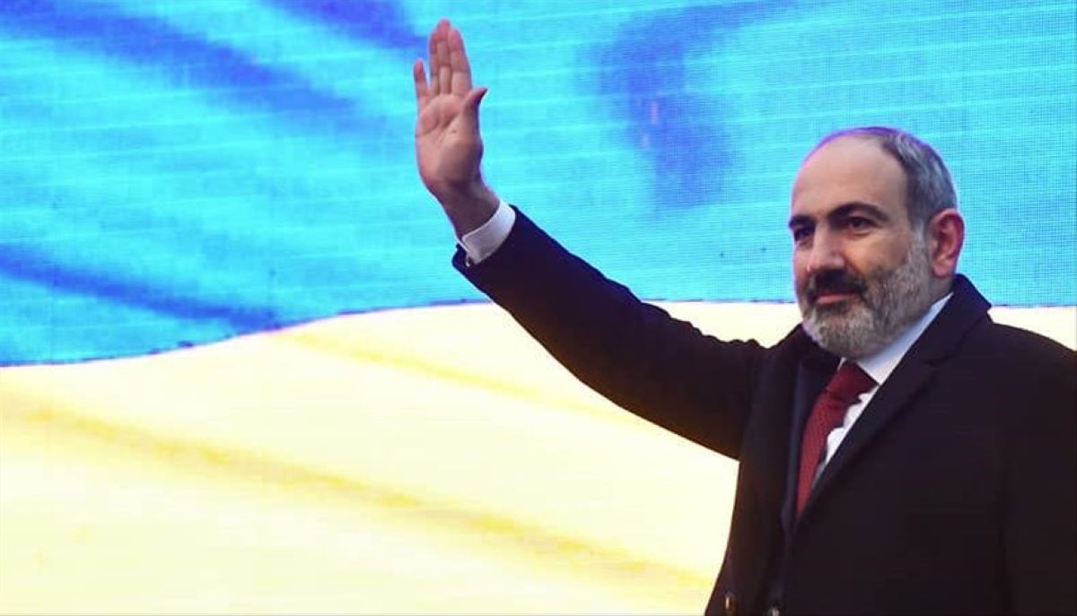 Армения премьер-министрі Никол Пашинян отставкаға кетті