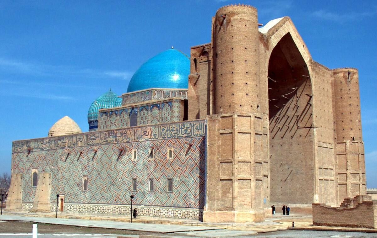 Түркістанның 1500 жылдығын атап өткендегі мәлімет жаңсақ, көне қаланың 3 мың жылдық тарихы бар – тарихшы