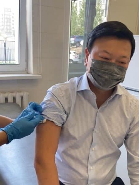 Алексей Цой 21 күннен кейін вакцинаның екінші компонентін салдырды