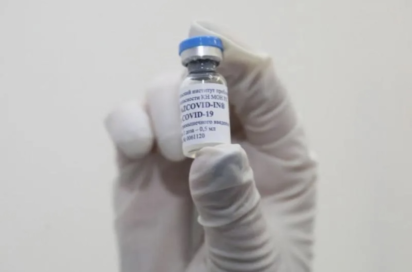БАӘ QazVac вакцинасына қызығушылық танытып отыр – министр