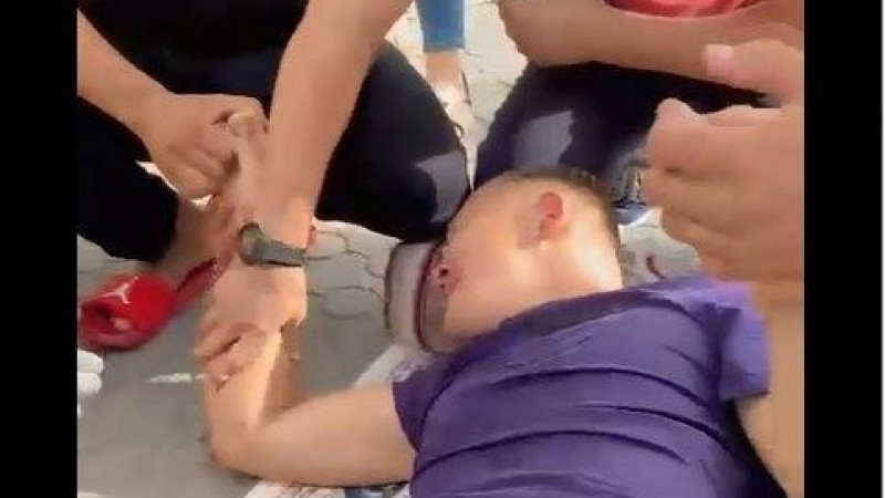 Атырауда вакцина салдырған ер адам өтірік құлап қалған