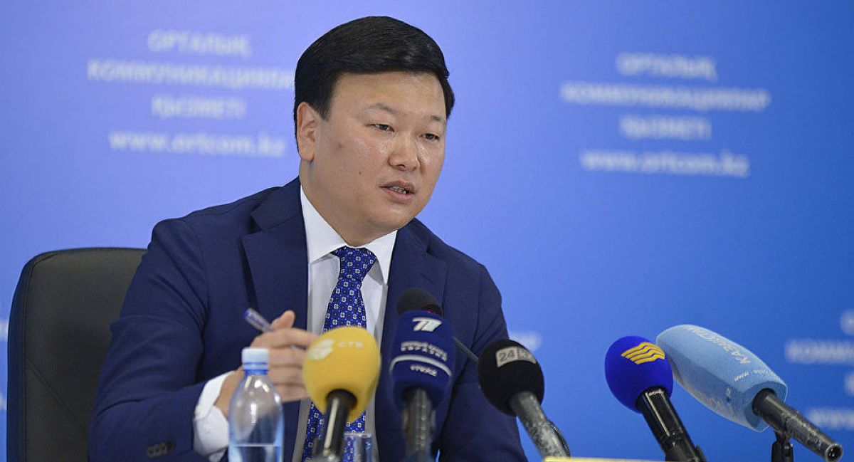 QazVac: министр Қырғызстанға берілген 25 мың доза гуманитарлық көмек туралы айтты