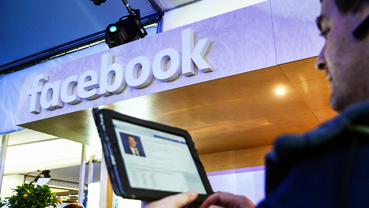 Әлеуметтік желілердегі ақау: Facebook компаниясы 50 млрд доллар жоғалтты
