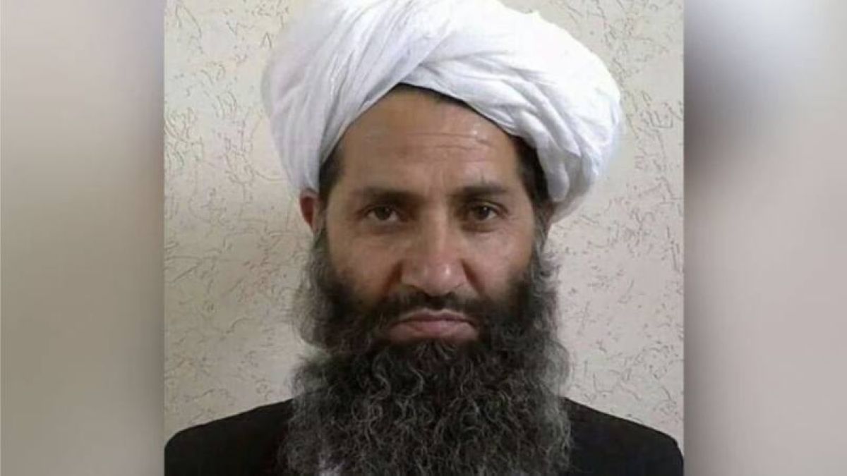 "Талибанның" жоғарғы көшбасшысы бірінші рет көпшілік алдына шықты