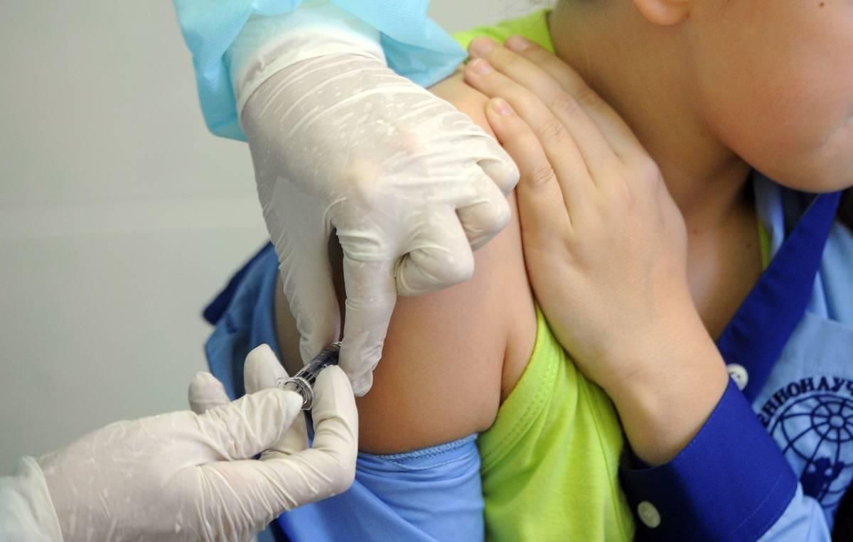 Алматыда 30 мыңнан астам ата-ана балаларын вакциналауға рұқсат берді