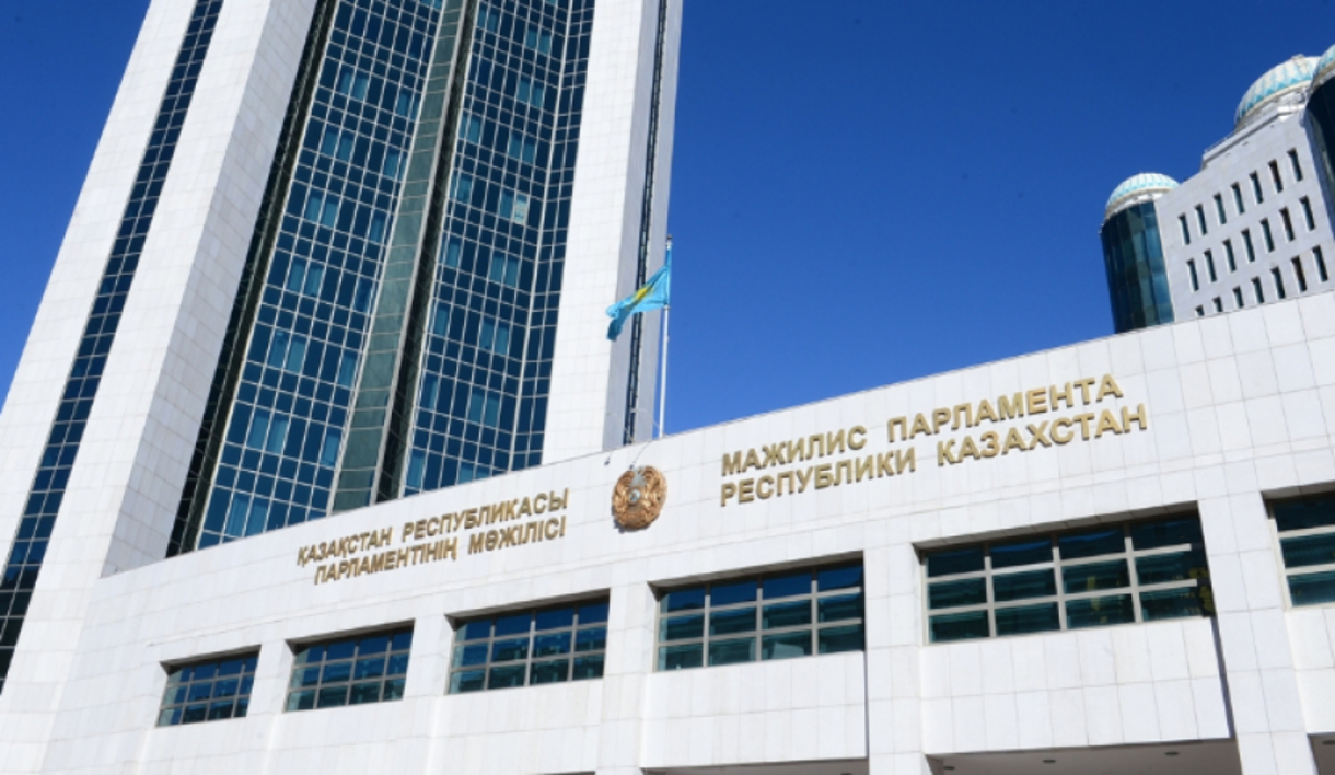 Назарбаевтың өмір бойғы өкілеттіліктерін тоқтататын 3 заңға өзгеріс енгізілді