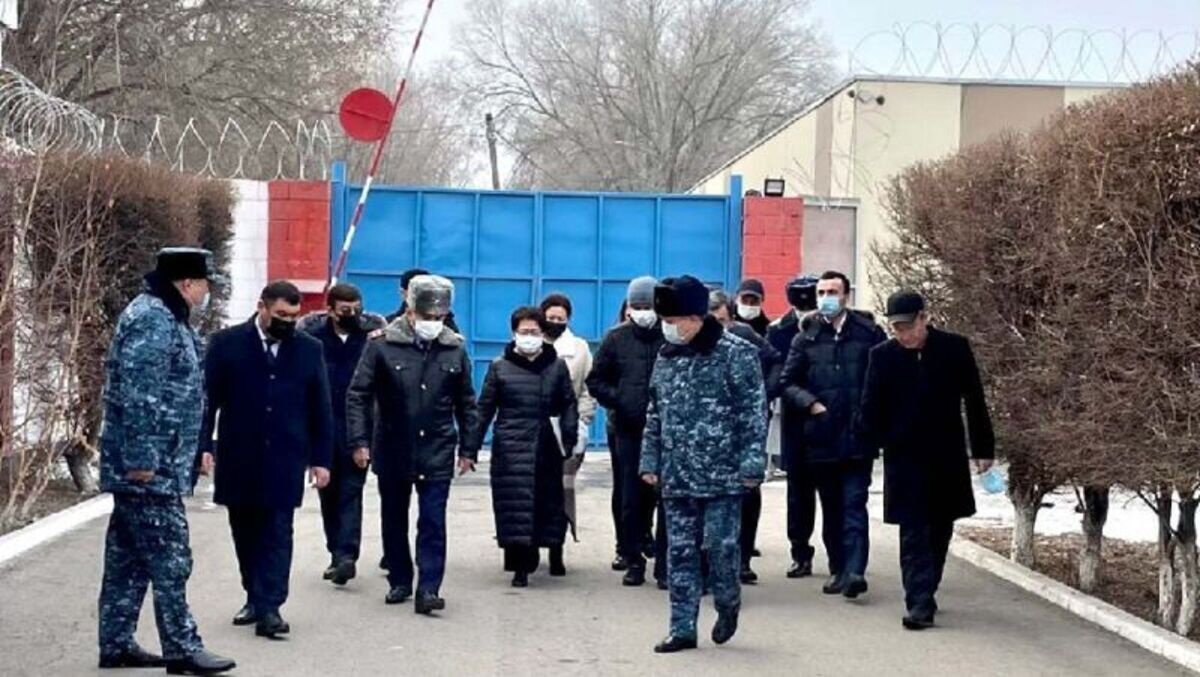 Депутаттар Алматыдағы тергеу изоляторына барды