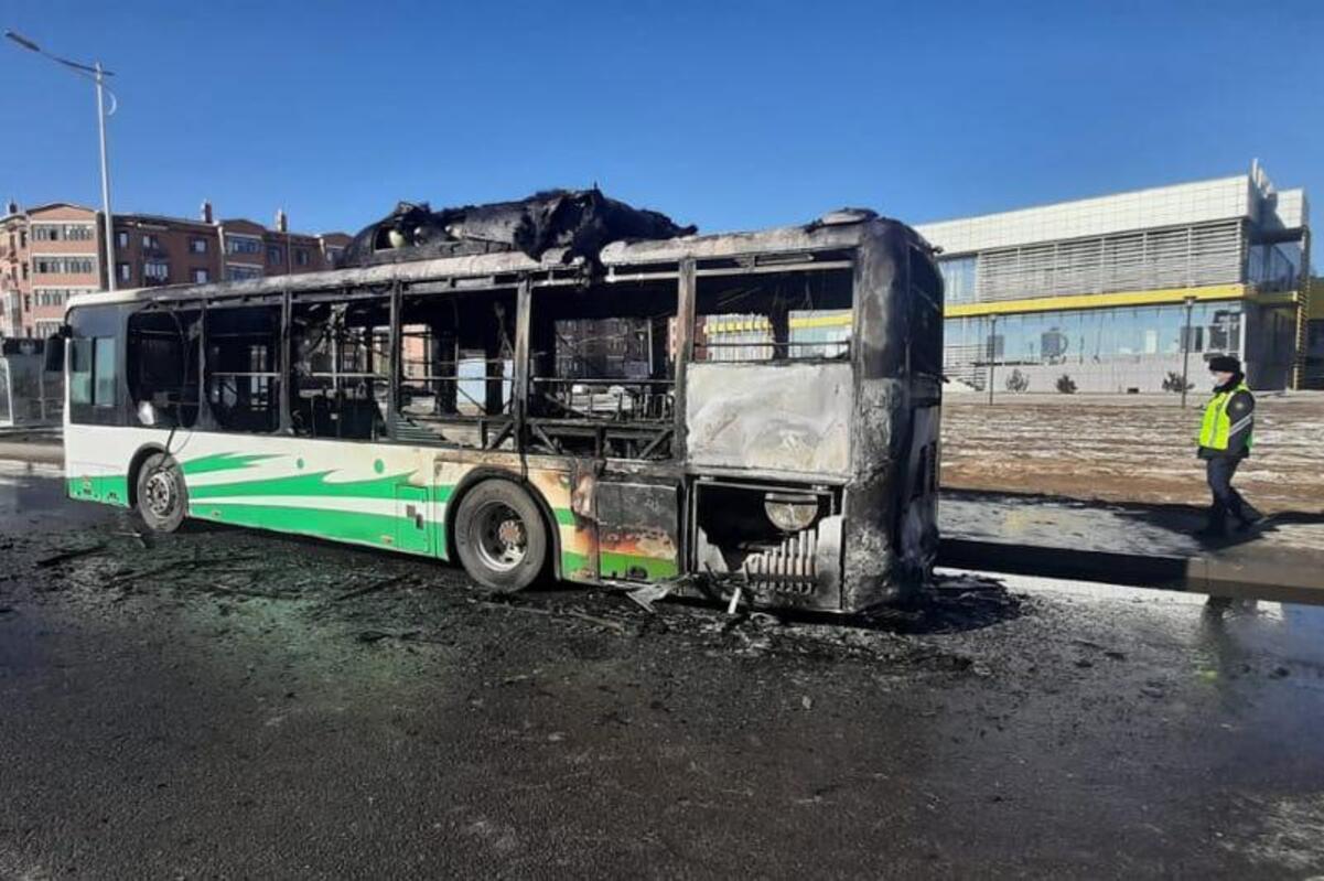 Қызылордада жолаушылар автобусы өртенді