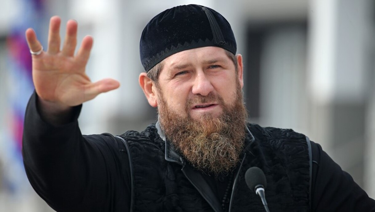 «Шайтандар сияқты өлесіңдер!»: Қадыров украин әскерлеріне үндеу жасады