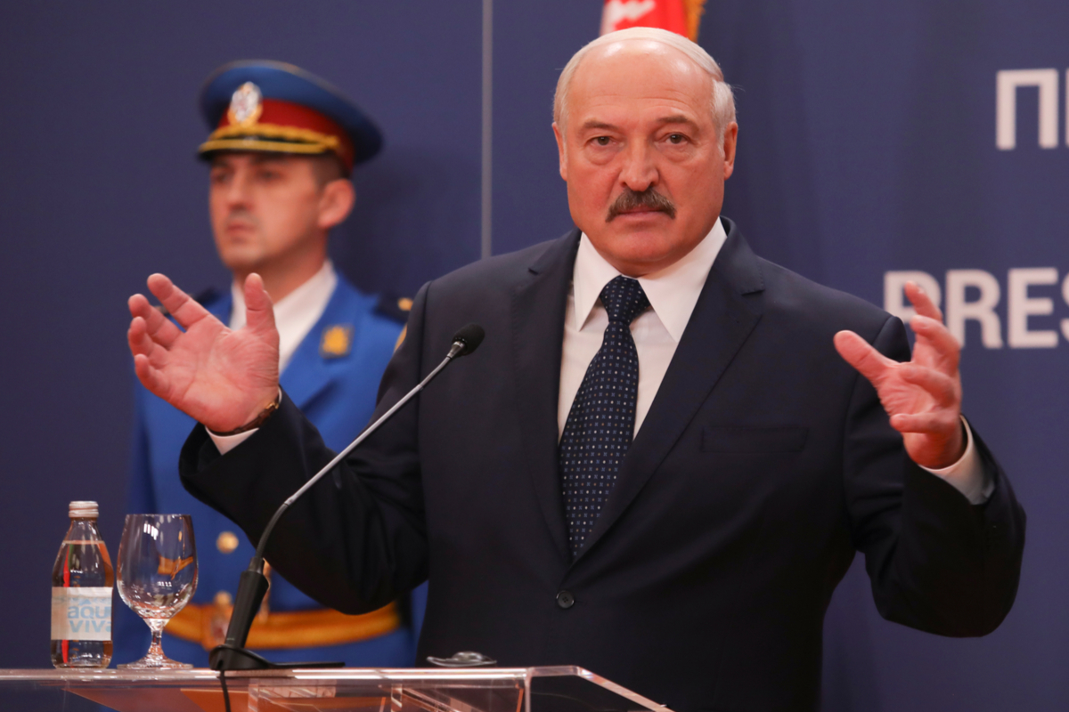«Бізде диктатура болмаса, кедейлікте жүрер едік» - Лукашенко