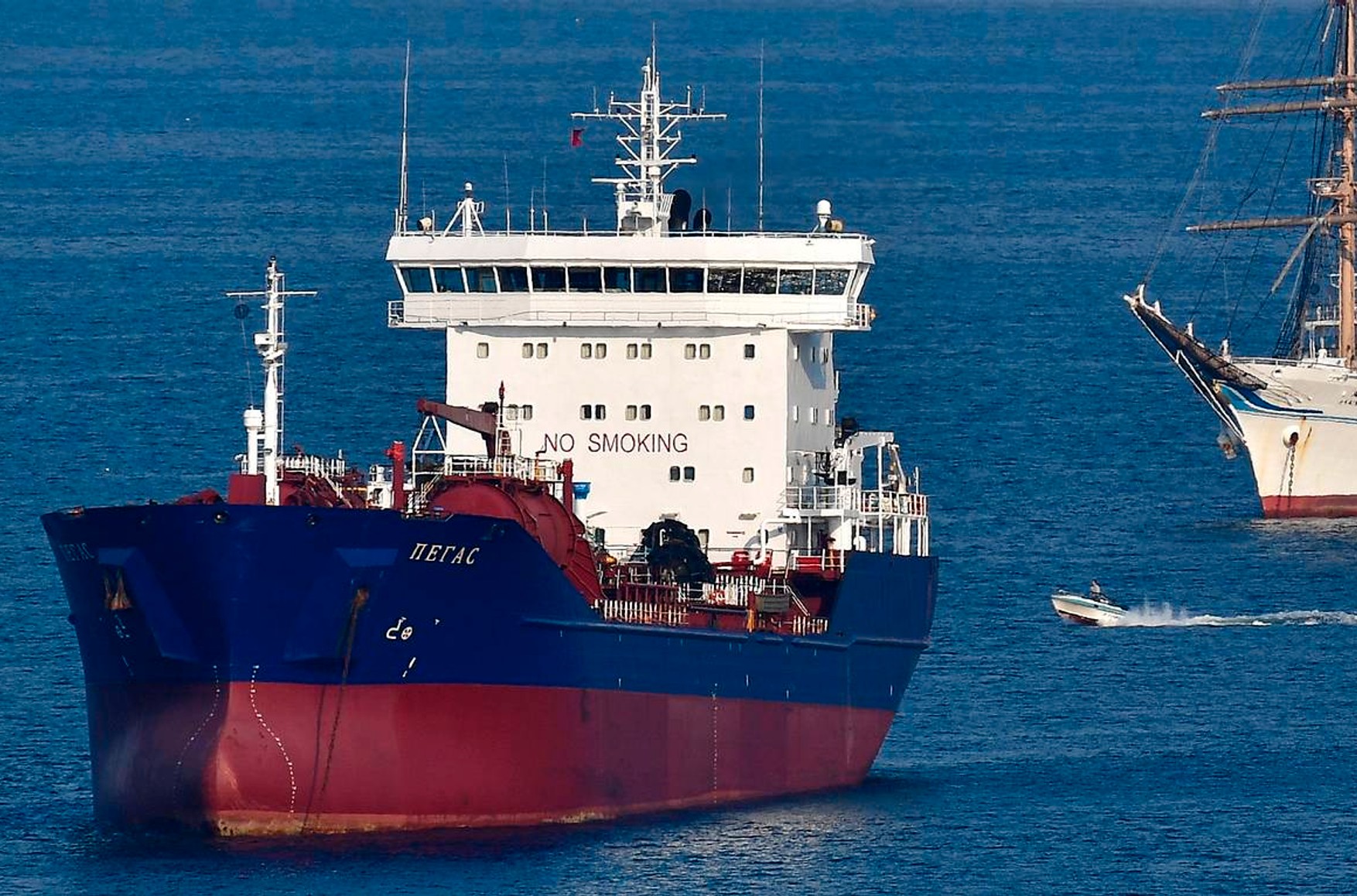 Грекия ЕО санкциялары бойынша ресейлік танкерді ұстады