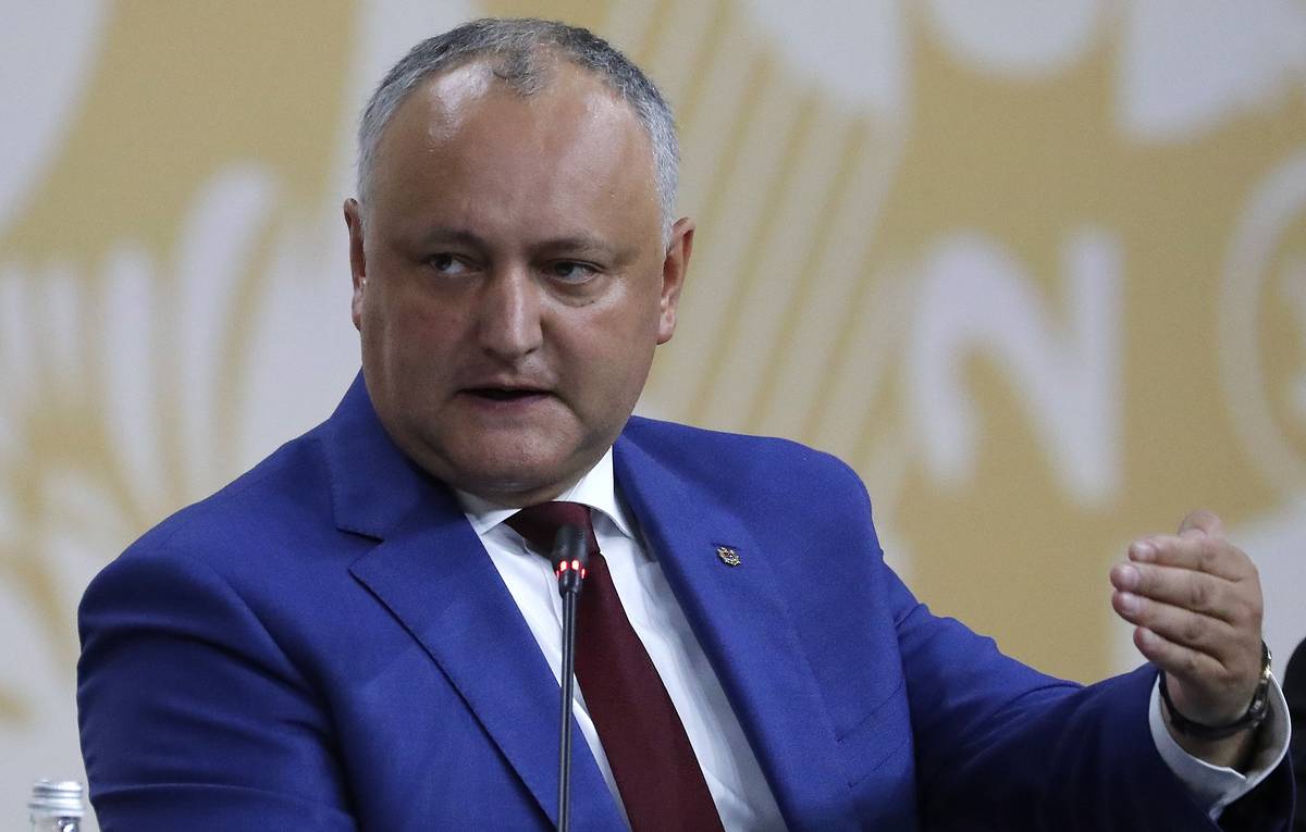 Молдованың экс-президенті сатқындық жасады деген күдікке ілінді