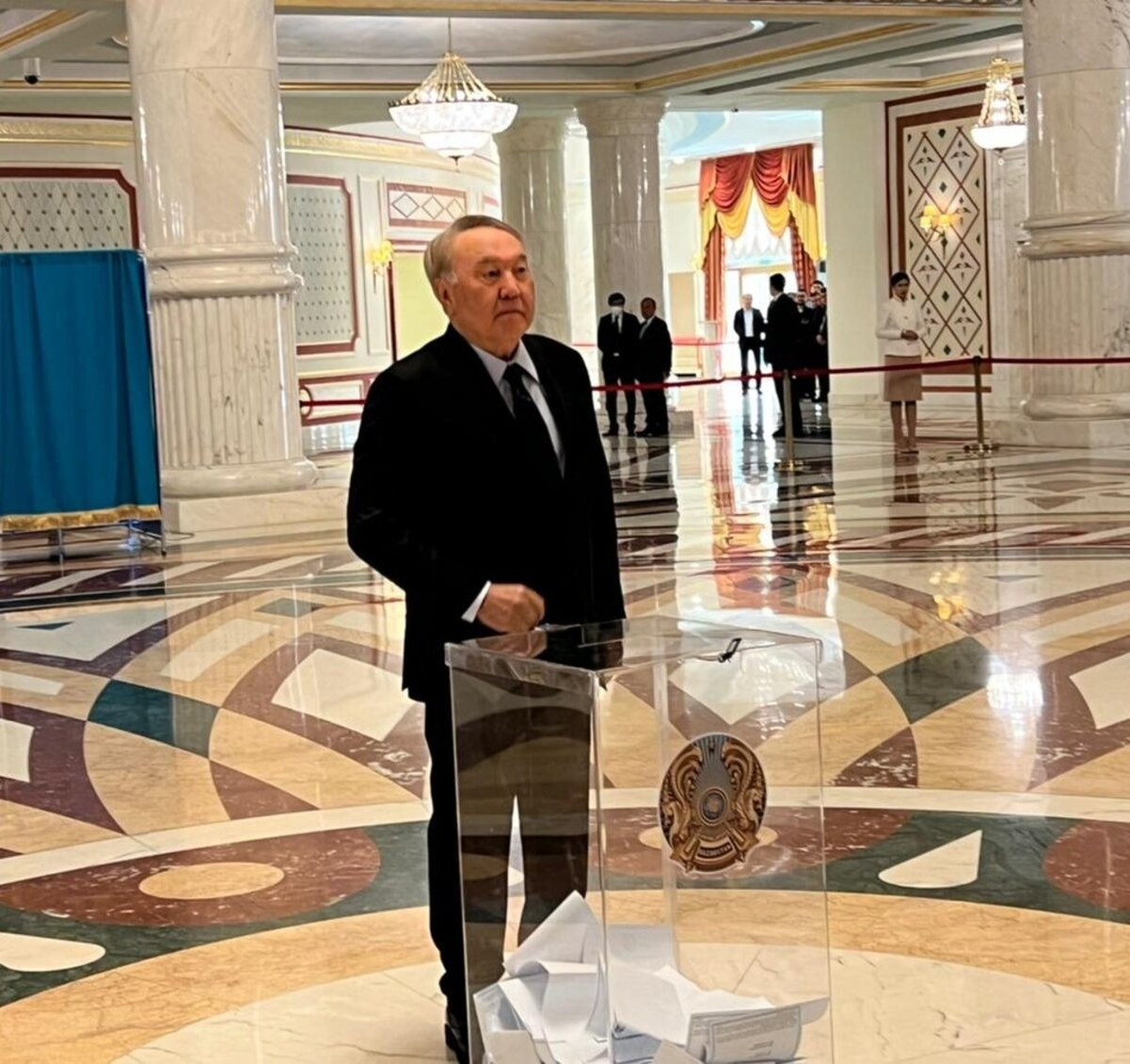 Нұрсұлтан Назарбаев референдумда өз таңдауын жасады