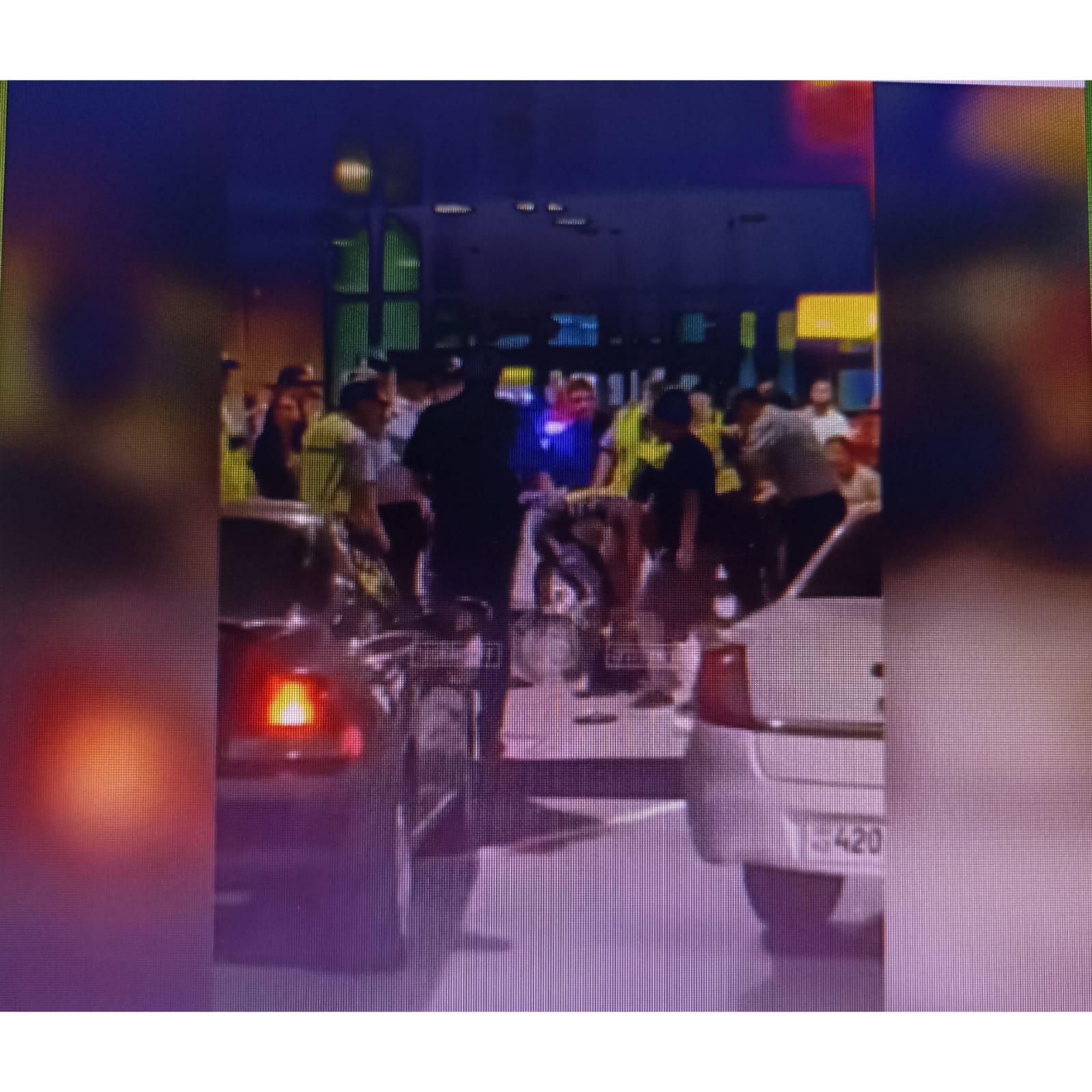 Алматы әуежайында полицейді соққыға жықпақ болған үш адам ұсталды
