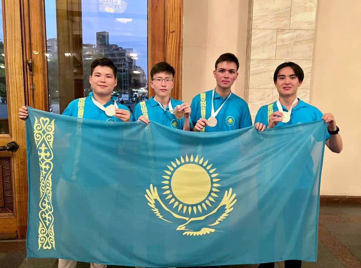 Қазақстандық оқушылар халықаралық олимпиадада 4 медаль жеңіп алды