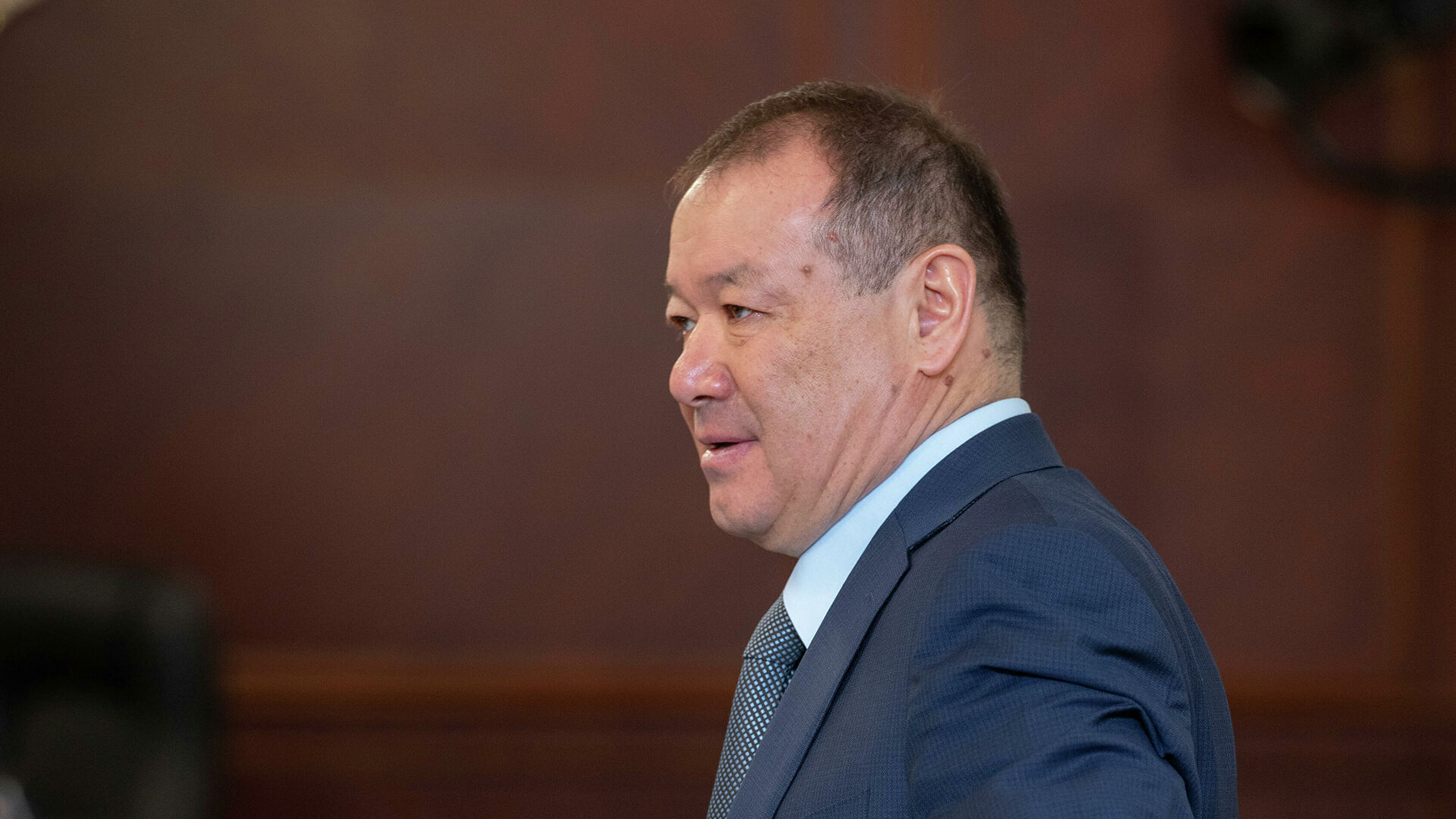 Министр Қайырбек Өскенбаев алаяқтарға тап болды
