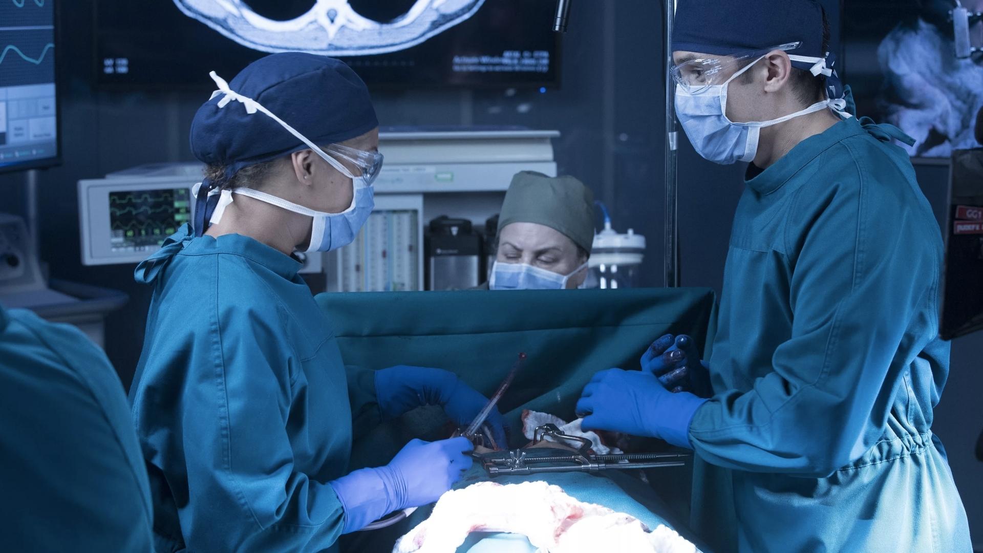 Операцияның сәтті өтуі хирургтің киген киіміне байланысты ма?