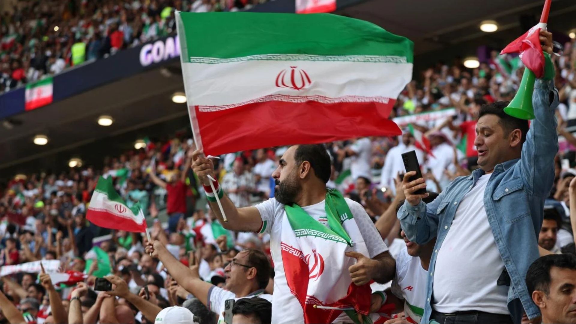 ӘЧ: Иранда футболшылардың туыстарына қысым көрсетіліп жатыр