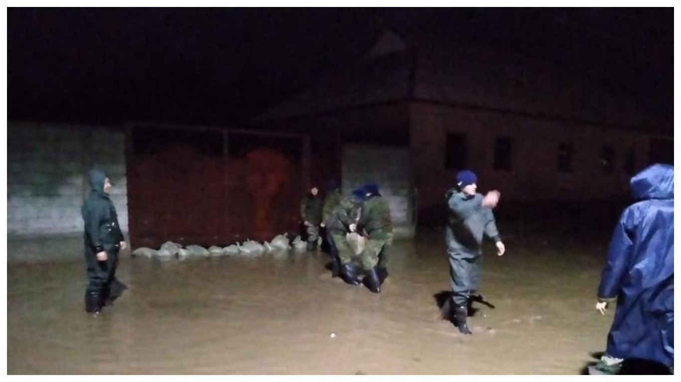Түркістан облысында бір ауылды су басып жатыр