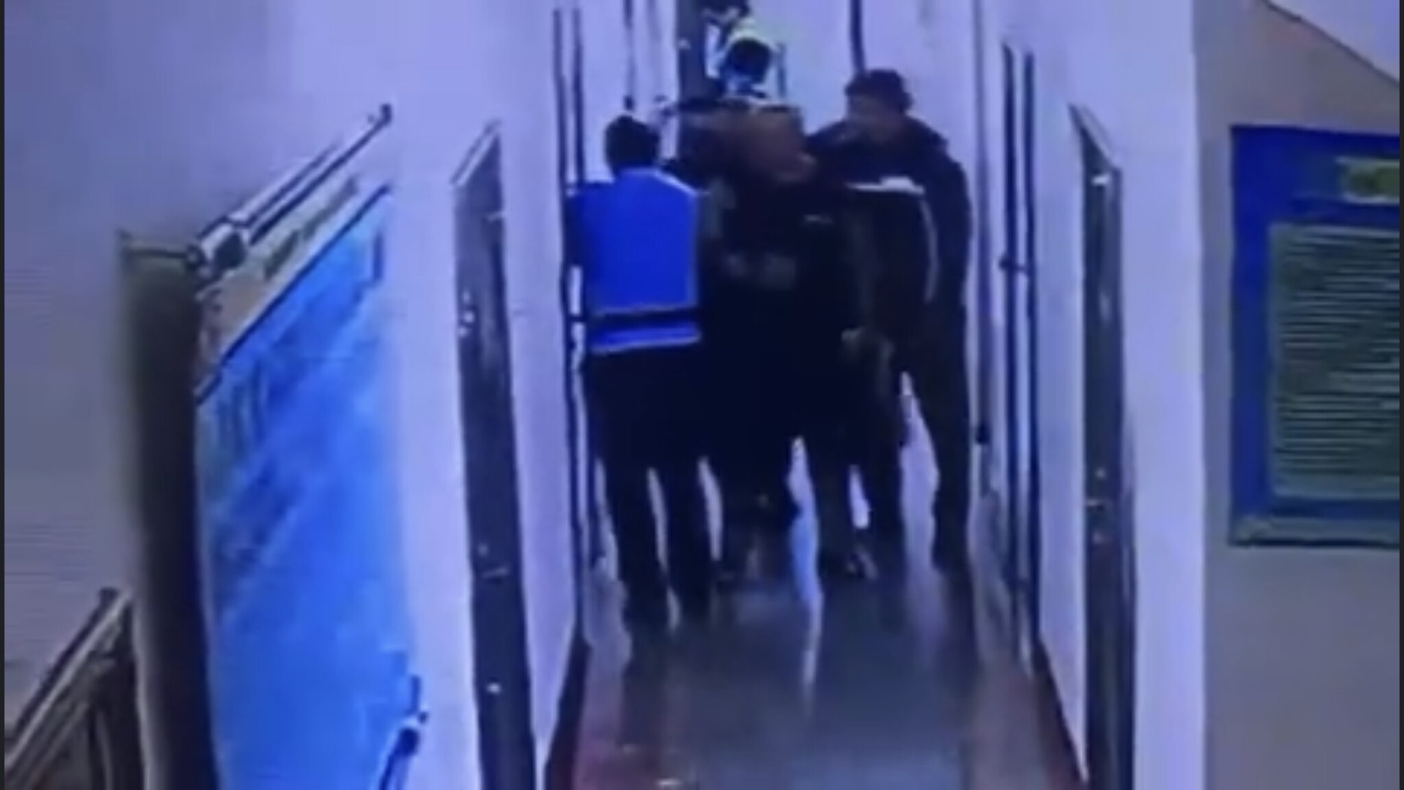 «Таяқ жеуден шаршадық»: Қазығұрт полицейлері заңгерден араша сұрады (ВИДЕО)