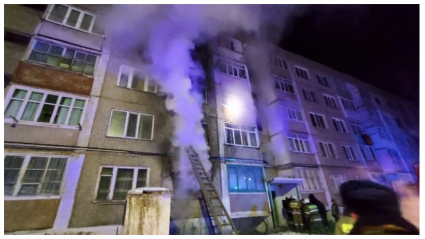 «6 адам көз жұмды»: Қарағанды облысында көпқабатты үйден өрт шықты