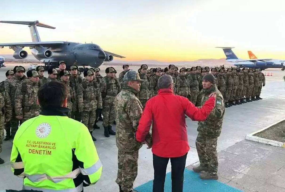 Өзбекстан Түркияға көмектесу үшін далалық әскери госпиталь құрады