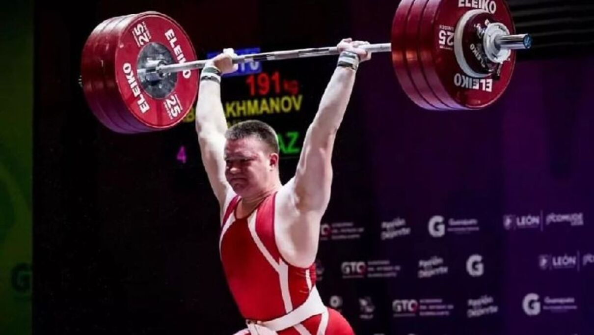 Никита Абдрахманов ауыр атлетикадан әлем чемпионы атанды