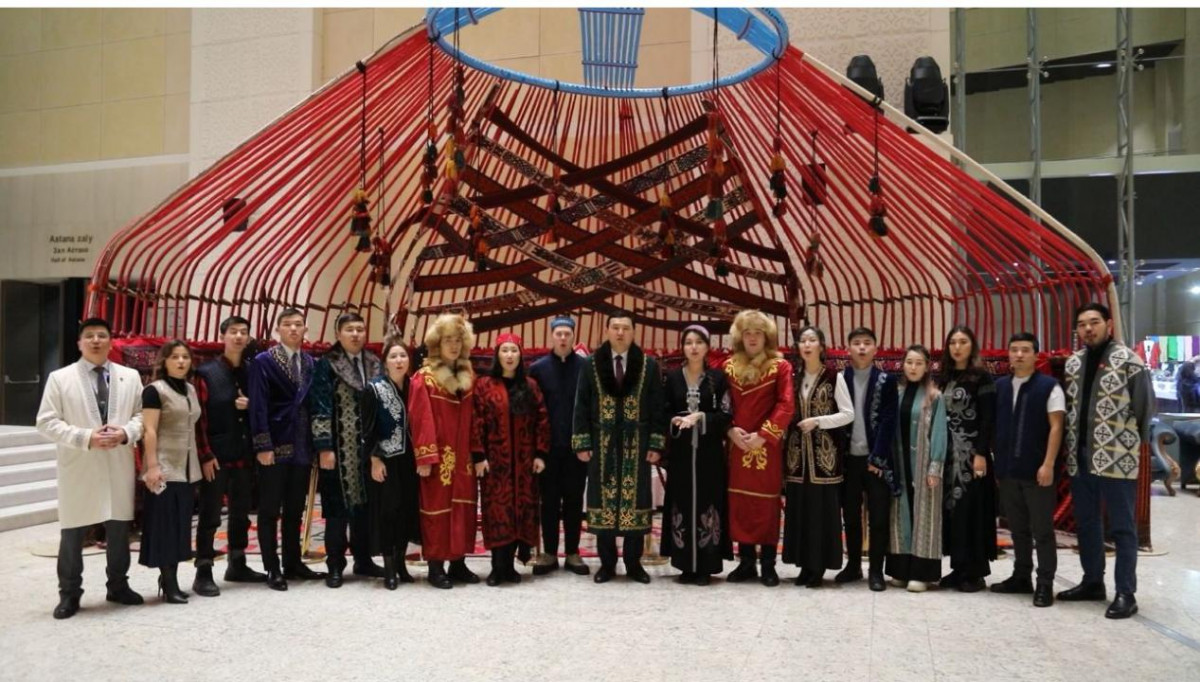 Астаналық жастар Ұлттық киім күніне орай челлендж бастады (ВИДЕО)