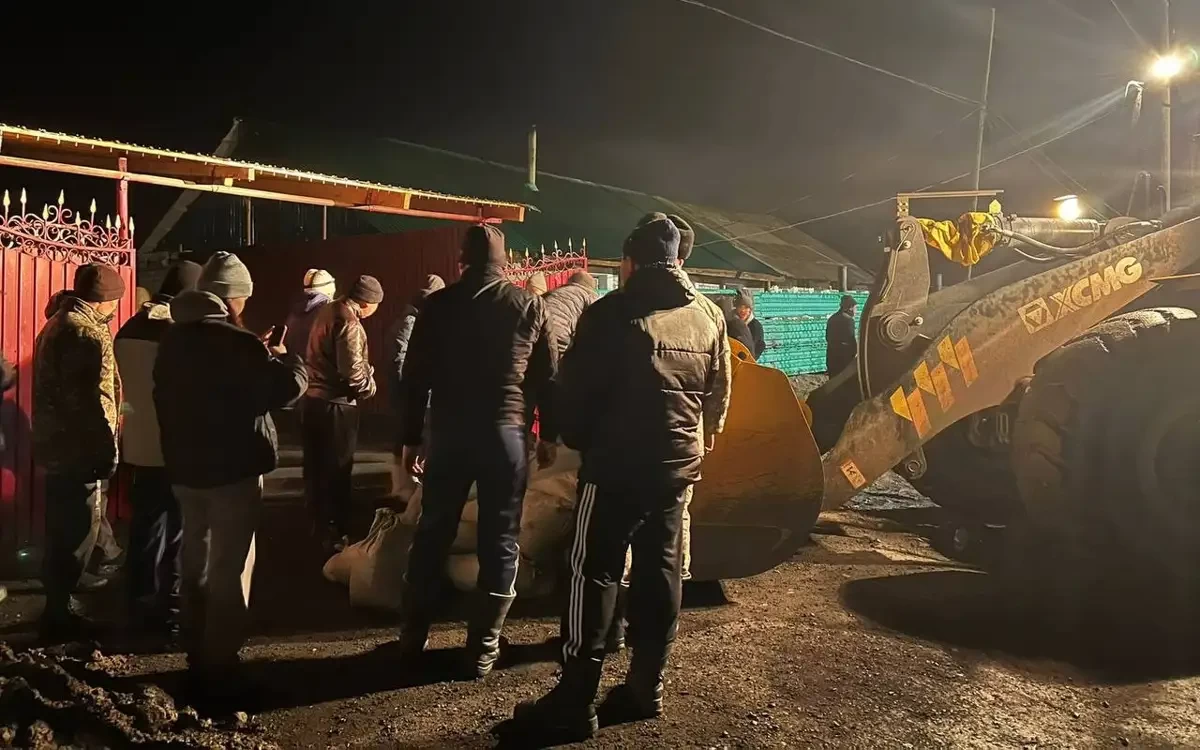 Абай облысындағы Аягөз өзенінде су деңгейі көтеріліп, 172 адам эвакуацияланды