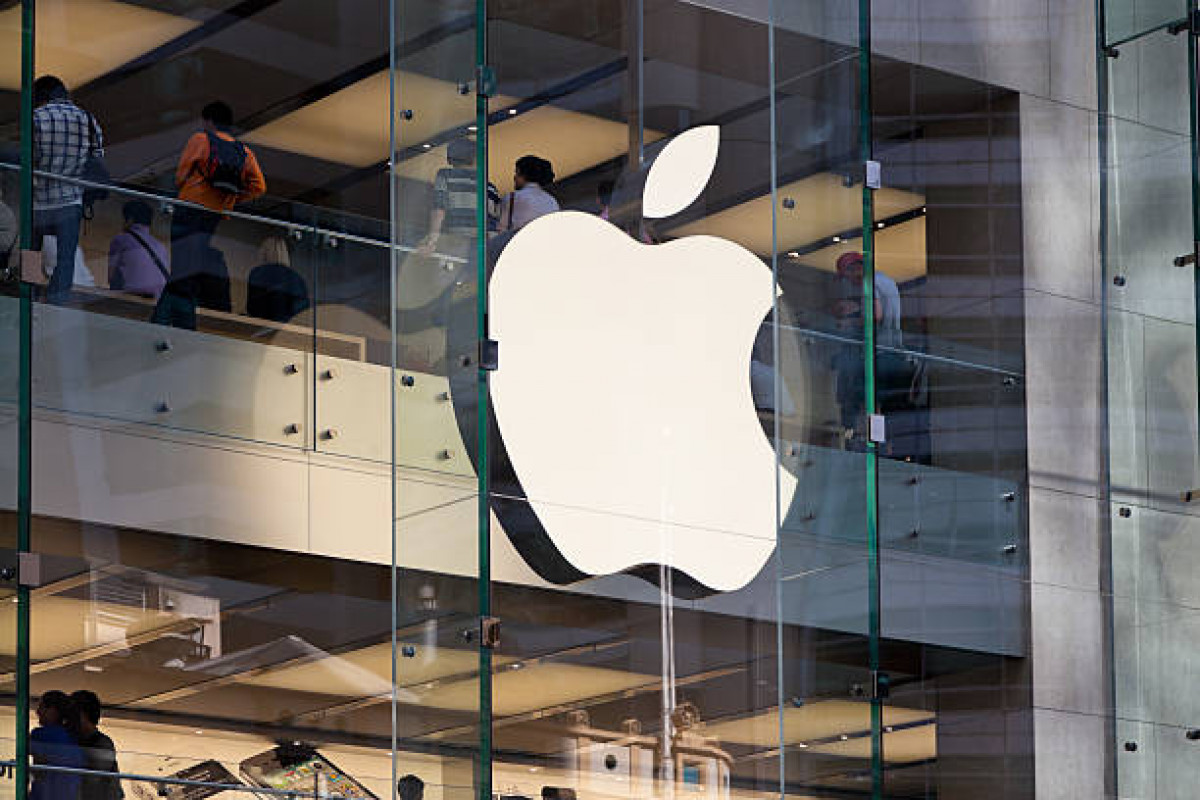 Apple компаниясы 700 қызметкерін жұмыстан шығарды